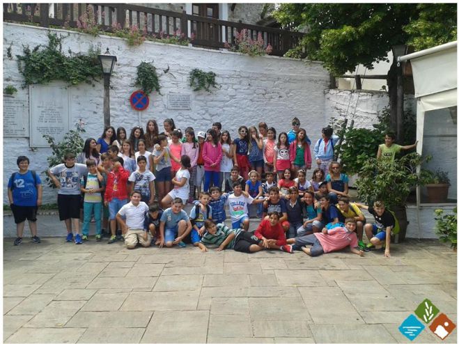 &Sigma;&tau;&eta;&nu; &Kappa;&alpha;&sigma;&tau;ά&nu;&iota;&tau;&sigma;&alpha; &tau;&omicron; &Delta;&eta;&mu;&omicron;&tau;&iota;&kappa;ό &Sigma;&chi;&omicron;&lambda;&epsilon;ί&omicron; &Lambda;&epsilon;&omega;&nu;&iota;&delta;ί&omicron;&upsilon;! (&epsilon;&iota;&kappa;ό&nu;&epsilon;&sigmaf;)