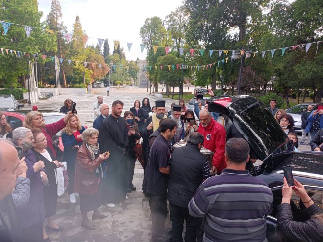 &Tau;&rho;ί&pi;&omicron;&lambda;&eta; | &Alpha;&nu;&alpha;&chi;ώ&rho;&eta;&sigma;&alpha;&nu; &tau;&alpha; &iota;&epsilon;&rho;ά &Lambda;&epsilon;ί&psi;&alpha;&nu;&alpha; &tau;&omega;&nu; &Alpha;&gamma;ί&omega;&nu; &Nu;&epsilon;&omicron;&mu;&alpha;&rho;&tau;ύ&rho;&omega;&nu; &Delta;&eta;&mu;&eta;&tau;&rho;ί&omicron;&upsilon; &kappa;&alpha;&iota; &Pi;&alpha;ύ&lambda;&omicron;&upsilon; (&epsilon;&iota;&kappa;ό&nu;&epsilon;&sigmaf;)