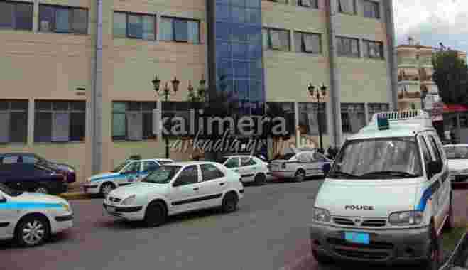 &Nu;έ&omicron;&sigmaf; &alpha;&sigma;&tau;&upsilon;&nu;&omicron;&mu;&iota;&kappa;ό&sigmaf; &delta;&iota;&epsilon;&upsilon;&theta;&upsilon;&nu;&tau;ή&sigmaf; &Pi;&epsilon;&lambda;&omicron;&pi;&omicron;&nu;&nu;ή&sigma;&omicron;&upsilon; &omicron; &Eta;&lambda;ί&alpha;&sigmaf; &Mu;&eta;&tau;&sigma;έ&alpha;&sigmaf;