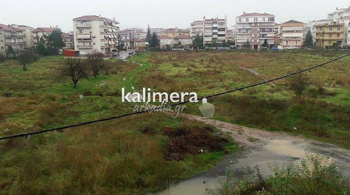 &Kappa;&alpha;&iota;&rho;ό&sigmaf;: &Delta;&epsilon;&nu; &hellip; &sigma;&tau;&alpha;&mu;&alpha;&tau;ά&epsilon;&iota; &nu;&alpha; &beta;&rho;έ&chi;&epsilon;&iota; &sigma;&tau;&eta;&nu; &Tau;&rho;ί&pi;&omicron;&lambda;&eta;!