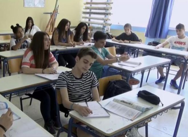 Σχολεία | Τέλος οι αδικαιολόγητες απουσίες σε Γυμνάσια και Λύκεια!