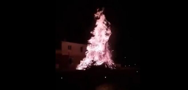 &Pi;ά&sigma;&chi;&alpha; 2016: &Epsilon;&kappa;&pi;&lambda;&eta;&kappa;&tau;&iota;&kappa;έ&sigmaf; &epsilon;&iota;&kappa;ό&nu;&epsilon;&sigmaf; &alpha;&pi;ό &kappa;ά&theta;&epsilon; &gamma;&omega;&nu;&iota;ά &tau;&eta;&sigmaf; &Epsilon;&lambda;&lambda;ά&delta;&alpha;&sigmaf; - &Mu;έ&sigma;&alpha; &kappa;&alpha;&iota; &eta; &Tau;&rho;ί&pi;&omicron;&lambda;&eta;!