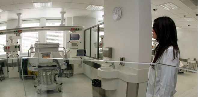 &Kappa;&omicron;&rho;&omega;&nu;&omicron;ϊό&sigmaf; | &Alpha;&pi;&omicron;&sigma;&omega;&lambda;&eta;&nu;ώ&theta;&eta;&kappa;&epsilon; &eta; 27&chi;&rho;&omicron;&nu;&eta; &gamma;&iota;&alpha;&tau;&rho;ό&sigmaf; &alpha;&pi;ό &tau;&omicron; &Pi;&alpha;&nu;&epsilon;&pi;&iota;&sigma;&tau;&eta;&mu;&iota;&alpha;&kappa;ό &Lambda;ά&rho;&iota;&sigma;&alpha;&sigmaf;