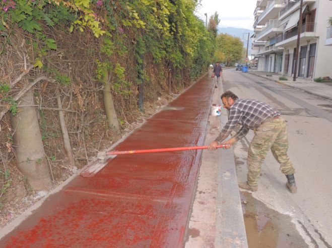 Χρωματισμός ποδηλατόδρομος στην Καλαμάτα! (εικόνες)