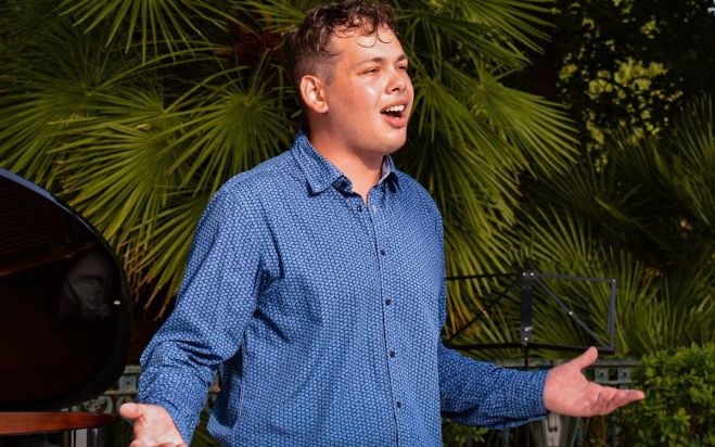 &Beta;&rho;&alpha;&beta;&epsilon;ί&omicron; &gamma;&iota;&alpha; &tau;&omicron;&nu; Ά&kappa;&eta; &Kappa;&alpha;&lambda;&mu;&omicron;ύ&kappa;&eta; &alpha;&pi;ό &tau;&eta;&nu; &Tau;&rho;ί&pi;&omicron;&lambda;&eta; &sigma;&epsilon; &Pi;&alpha;&nu;&epsilon;&lambda;&lambda;ή&nu;&iota;&omicron; &Delta;&iota;&alpha;&gamma;&omega;&nu;&iota;&sigma;&mu;ό &Mu;&omicron;&upsilon;&sigma;&iota;&kappa;ή&sigmaf;!