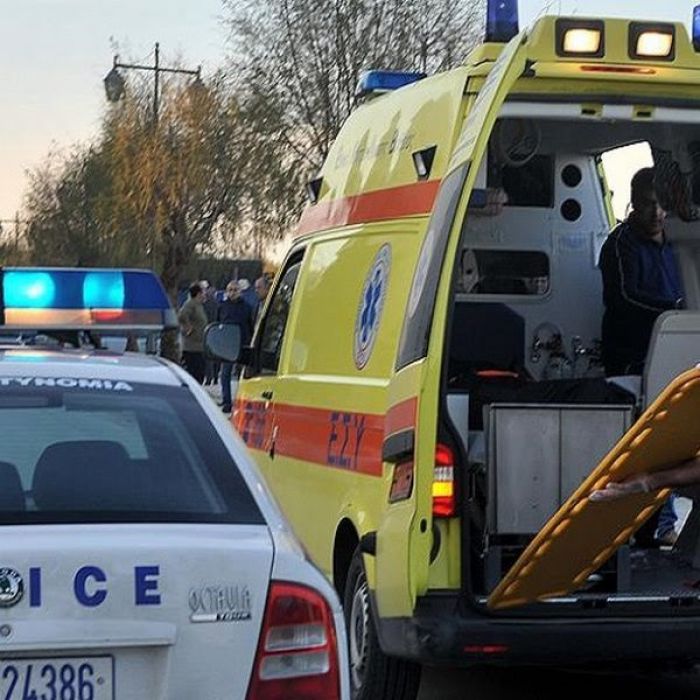 &Tau;&rho;&omicron;&chi;&alpha;ί&omicron; &mu;&epsilon; &delta;ύ&omicron; &nu;&epsilon;&kappa;&rho;&omicron;ύ&sigmaf; &sigma;&tau;&eta; &Lambda;&alpha;&kappa;&omega;&nu;ί&alpha;