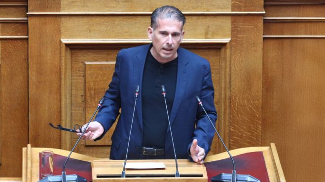 Διαμαντής Καραναστάσης: Παραιτήθηκε από βουλευτής με ανάρτηση στο Facebook - «Επιστρέφω στον Πολιτισμό»