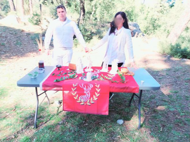 &Omicron;&iota; Έ&lambda;&lambda;&eta;&nu;&epsilon;&sigmaf; &Epsilon;&theta;&nu;&iota;&kappa;&omicron;ί &Alpha;&rho;&kappa;&alpha;&delta;ί&alpha;&sigmaf; &epsilon;ό&rho;&tau;&alpha;&sigma;&alpha;&nu; &tau;&alpha; &Mu;&alpha;&iota;&mu;&alpha;&kappa;&tau;ή&rho;&iota;&alpha; (&epsilon;&iota;&kappa;ό&nu;&epsilon;&sigmaf;)