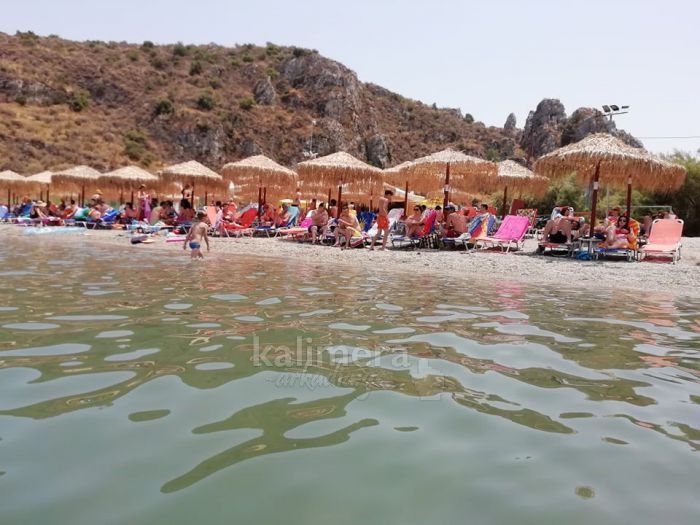 Παράλιο Άστρος | Σταθερή επιλογή για το καλοκαίρι η παραλία "Ατσίγγανος"! (εικόνες - βίντεο)