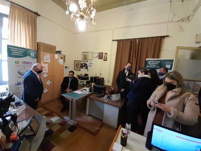 &Omicron;&mu;&omicron;&sigma;&pi;&omicron;&nu;&delta;ί&alpha; &Alpha;&mu;&epsilon;&Alpha; &Pi;&epsilon;&lambda;&omicron;&pi;&omicron;&nu;&nu;ή&sigma;&omicron;&upsilon; | &Eta; &sigma;&upsilon;&nu;ά&nu;&tau;&eta;&sigma;&eta; &Kappa;&alpha;&rho;&alpha;&lambda;ή - &Mu;&alpha;&rho;&iota;&nu;ά&kappa;&eta; &sigma;&tau;&eta;&nu; &Tau;&rho;ί&pi;&omicron;&lambda;&eta;