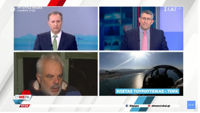 &Kappa;ώ&sigma;&tau;&alpha;&sigmaf; &Tau;&omicron;&upsilon;&rho;&omicron;ύ&tau;&sigma;&iota;&kappa;&alpha;&sigmaf;: "&Omicron; &Mu;ά&rho;&iota;&omicron;&sigmaf; &delta;&epsilon;&nu; &theta;&alpha; ή&theta;&epsilon;&lambda;&epsilon; &nu;&alpha; &tau;&omicron;&nu; &alpha;&pi;&omicron;&kappa;&alpha;&lambda;&omicron;ύ&nu; &laquo;ή&rho;&omega;&alpha;&raquo;" (vd)
