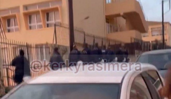 &Kappa;έ&rho;&kappa;&upsilon;&rho;&alpha; | &Pi;&rho;&omicron;&sigma;ή&gamma;&alpha;&gamma;&alpha;&nu; &mu;&alpha;&theta;&eta;&tau;έ&sigmaf; &sigma;&epsilon; &upsilon;&pi;ό &kappa;&alpha;&tau;ά&lambda;&eta;&psi;&eta; &sigma;&chi;&omicron;&lambda;&epsilon;ί&alpha;