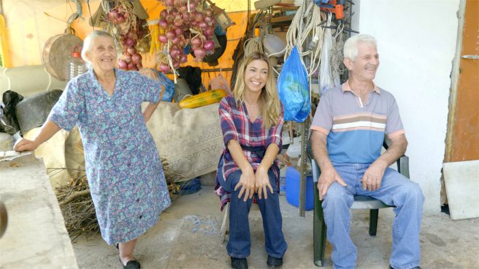 «Η ζωή αλλιώς» | Ταξιδιωτικό ντοκιμαντέρ το Σάββατο ... στα άγνωστα χωριά του Λάδωνα! (vd)