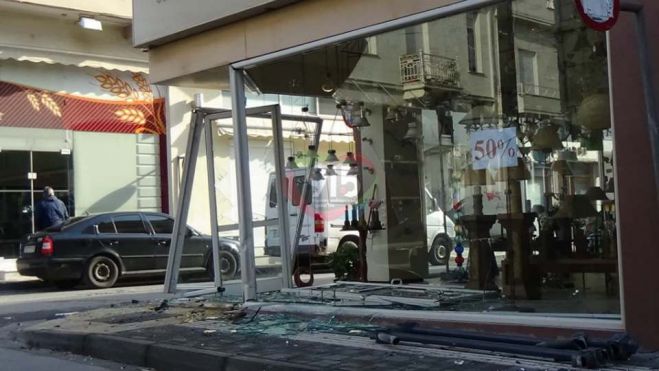 &Alpha;&upsilon;&tau;&omicron;&kappa;ί&nu;&eta;&tau;&omicron; έ&pi;&epsilon;&sigma;&epsilon; &pi;ά&nu;&omega; &sigma;&epsilon; &beta;&iota;&tau;&rho;ί&nu;&alpha; &kappa;&alpha;&tau;&alpha;&sigma;&tau;ή&mu;&alpha;&tau;&omicron;&sigmaf; &sigma;&tau;&eta;&nu; &Tau;&rho;ί&pi;&omicron;&lambda;&eta;! (&epsilon;&iota;&kappa;ό&nu;&epsilon;&sigmaf; - &beta;ί&nu;&tau;&epsilon;&omicron;)