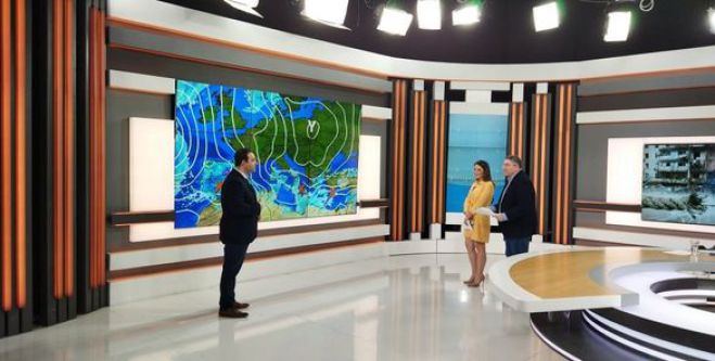 &Mu;&epsilon;&tau;&epsilon;&omega;&rho;&omicron;&lambda;ό&gamma;&omicron;&sigmaf;: "&Upsilon;&pi;&omicron;&mu;&omicron;&nu;ή &kappa;&alpha;&iota; &alpha;ύ&rho;&iota;&omicron; &kappa;&alpha;&iota; &mu;&epsilon;&tau;ά &epsilon;&pi;&iota;&tau;έ&lambda;&omicron;&upsilon;&sigmaf; Ά&nu;&omicron;&iota;&xi;&eta;!" (vd)