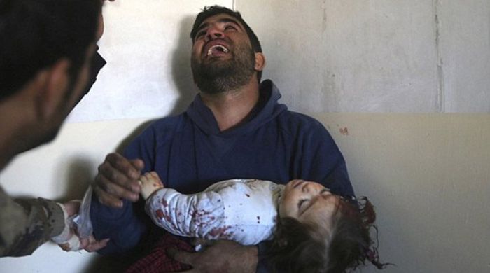Ιράκ: Ο θρήνος του πατέρα για το χαμό του παιδιού του από τζιχαντιστές (εικόνες)
