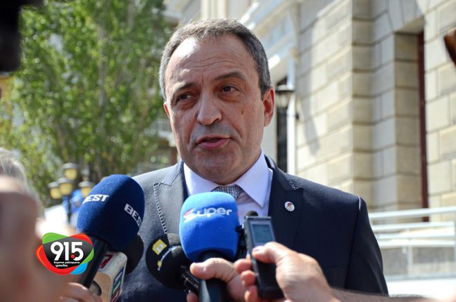 &Gamma;&omicron;ύ&rho;&gamma;&alpha;&rho;&eta;&sigmaf; &gamma;&iota;&alpha; &Sigma;&pi;&alpha;&rho;&tau;&iota;ά&tau;&epsilon;&sigmaf;: "&Epsilon;&kappa;&pi;&rho;ό&sigma;&omega;&pi;&omicron;&iota; &tau;&omega;&nu; &Nu;&alpha;&zeta;ί, &kappa;&alpha;&tau;έ&theta;&epsilon;&sigma;&alpha;&nu; &sigma;&tau;&epsilon;&phi;ά&nu;&iota; &kappa;&alpha;&iota; &pi;ή&rho;&alpha;&nu; &chi;ώ&rho;&omicron; &tau;&eta;&nu; &epsilon;&xi;έ&delta;&rho;&alpha; &gamma;&iota;&alpha; &tau;&eta;&nu; Ά&lambda;&omega;&sigma;&eta;"!