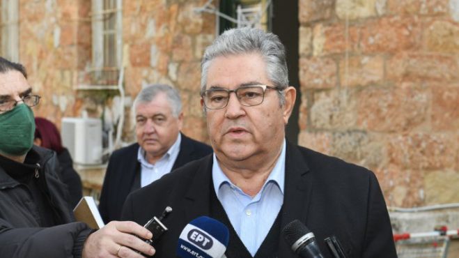 &Kappa;&omicron;&upsilon;&tau;&sigma;&omicron;ύ&mu;&pi;&alpha;&sigmaf; (&Kappa;&Kappa;&Epsilon;): "&Phi;ά&rho;&mu;&alpha;&kappa;&omicron; &delta;&omega;&rho;&epsilon;ά&nu; &gamma;&iota;&alpha; &tau;&omicron;&nu; &lambda;&alpha;ό, &tau;&eta;&nu; ώ&rho;&alpha; &pi;&omicron;&upsilon; &tau;&omicron; &chi;&rho;&epsilon;&iota;ά&zeta;&epsilon;&tau;&alpha;&iota;"