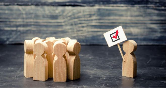 Δημοσκόπηση Prorata | Στο 5,5% η διαφορά ΝΔ και ΣΥΡΙΖΑ