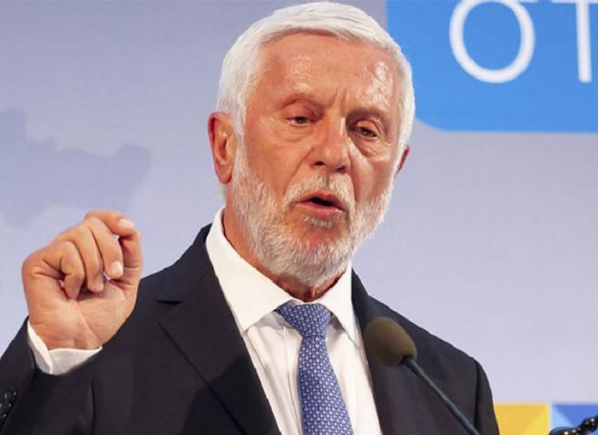 &Pi;έ&tau;&rho;&omicron;&sigmaf; &Tau;&alpha;&tau;&omicron;ύ&lambda;&eta;&sigmaf;: &laquo;&Nu;ί&kappa;&alpha;&sigmaf;-&Sigma;&kappa;&alpha;&nu;&tau;&zeta;ό&sigmaf; &omicron;&delta;&eta;&gamma;&omicron;ύ&nu; &sigma;&epsilon; &delta;&iota;ά&lambda;&upsilon;&sigma;&eta; &tau;&omicron; &Pi;&epsilon;&rho;&iota;&phi;&epsilon;&rho;&epsilon;&iota;&alpha;&kappa;ό &Sigma;&upsilon;&mu;&beta;&omicron;ύ&lambda;&iota;&omicron;&raquo;