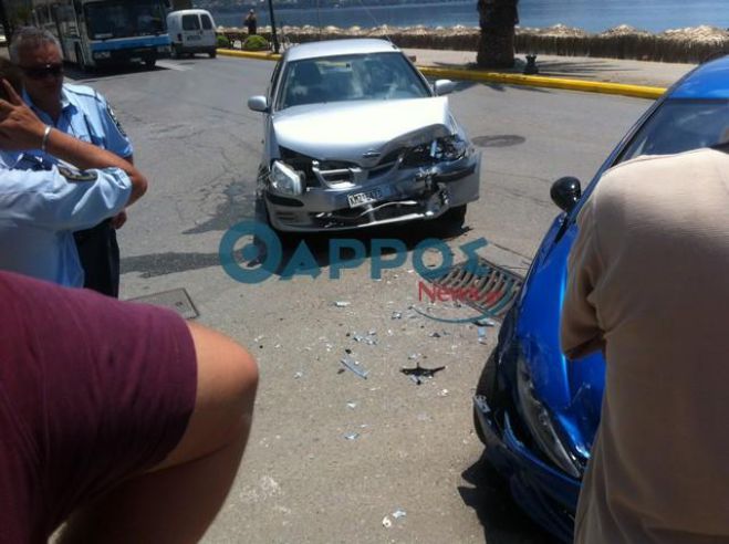 Δύο τροχαία μέσα σε λίγη ώρα στην πόλη της Καλαμάτας (εικόνες)