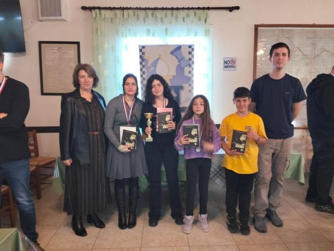 Στη μνήμη του δασκάλου του σκακιού, Τάκη Δημητρακόπουλου, το 14ο Τουρνουά Blitz στο Πολιτιστικό Κέντρο του Θάνα