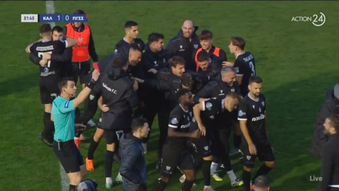 &Mu;&epsilon; &tau;&omicron; ... έ&nu;&alpha; &pi;ό&delta;&iota; &sigma;&tau;&eta; Super League 1 &eta; &Kappa;&alpha;&lambda;&alpha;&mu;ά&tau;&alpha;!