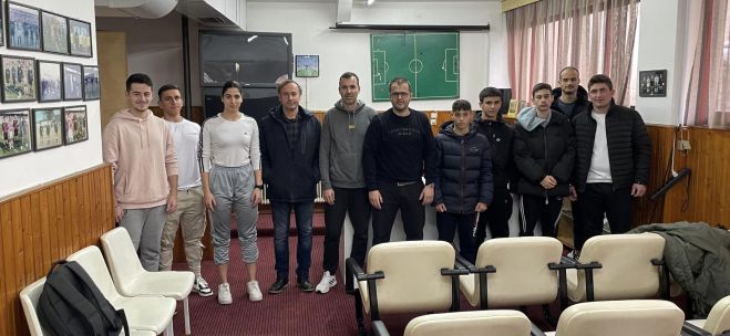 &Alpha;&rho;&kappa;&alpha;&delta;ί&alpha; | &Mu;&epsilon; &alpha;&pi;ό&lambda;&upsilon;&tau;&eta; &epsilon;&pi;&iota;&tau;&upsilon;&chi;ί&alpha; &eta; &nu;έ&alpha; &Sigma;&chi;&omicron;&lambda;ή &Delta;&iota;&alpha;&iota;&tau;&eta;&sigma;ί&alpha;&sigmaf;