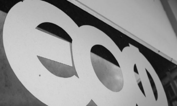 &Epsilon;&Omicron;&Phi;: &Mu;&Eta;&Nu; &kappa;ά&nu;&epsilon;&tau;&epsilon; &tau;&omicron; &epsilon;&mu;&beta;ό&lambda;&iota;&omicron; &tau;&eta;&sigmaf; AstraZeneca &alpha;&nu; &epsilon;ί&chi;&alpha;&tau;&epsilon; &pi;&omicron;&tau;έ &alpha;&upsilon;&tau;ό &tau;&omicron; &sigma;ύ&nu;&delta;&rho;&omicron;&mu;&omicron;