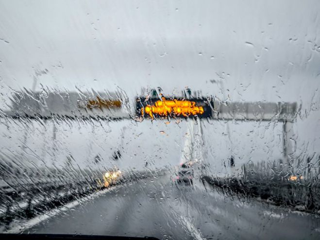 Άνοιξε η αριστερή λωρίδα της Εθνικής Οδού στην Αθηνών Κορίνθου – Πολύωρες αναμονές για τους οδηγούς