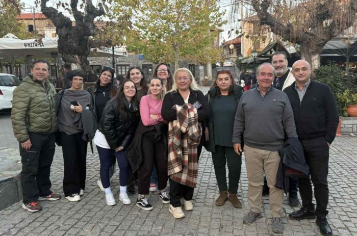 Fam Trip &Epsilon;&pi;&iota;&mu;&epsilon;&lambda;&eta;&tau;&eta;&rho;ί&omicron;&upsilon; | "&Eta; &Alpha;&rho;&kappa;&alpha;&delta;ί&alpha; &kappa;έ&rho;&delta;&iota;&sigma;&epsilon; &tau;&iota;&sigmaf; &epsilon;&nu;&tau;&upsilon;&pi;ώ&sigma;&epsilon;&iota;&sigmaf;. &Nu;έ&alpha; &delta;&upsilon;&nu;&alpha;&mu;&iota;&kappa;ή &gamma;&iota;&alpha; &tau;&omicron;&nu; &Pi;&rho;&omicron;&sigma;&kappa;&upsilon;&nu;&eta;&mu;&alpha;&tau;&iota;&kappa;ό, &pi;&omicron;&lambda;&iota;&tau;&iota;&sigma;&tau;&iota;&kappa;ό &kappa;&alpha;&iota; &pi;&omicron;&iota;&omicron;&tau;&iota;&kappa;ό &tau;&omicron;&upsilon;&rho;&iota;&sigma;&mu;ό"