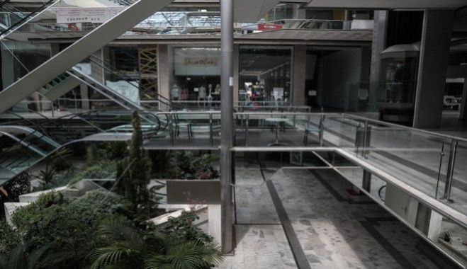 Ανοίγουν τη Δευτέρα τα εμπορικά κέντρα