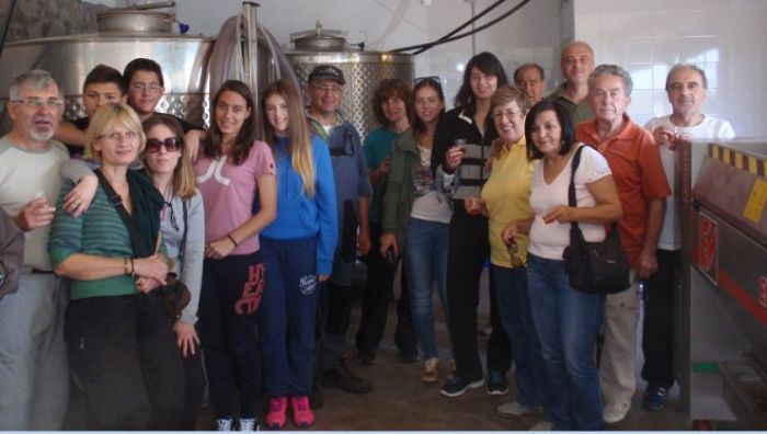 &Pi;&omicron;&delta;&eta;&lambda;&alpha;&tau;ά&delta;&alpha; &kappa;&alpha;&iota; &tau;&rho;ύ&gamma;&omicron;&sigmaf; &alpha;&pi;ό &tau;&omicron;&nu; &Sigma;&Alpha;&Omicron;&Omicron; (&epsilon;&iota;&kappa;ό&nu;&epsilon;&sigmaf;)