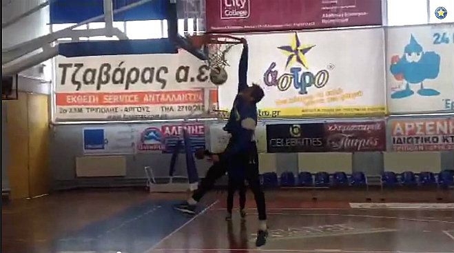 Το απίθανο κάρφωμα του ... τερματοφύλακα Κοσίτσκι (vd)!