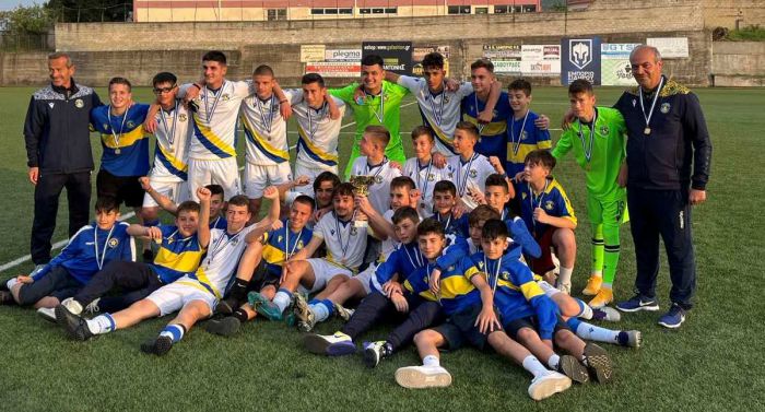 &Omicron; &Alpha;&sigma;&tau;έ&rho;&alpha;&sigmaf; &kappa;&alpha;&tau;έ&kappa;&tau;&eta;&sigma;&epsilon; &tau;&omicron; &Pi;&alpha;&iota;&delta;&iota;&kappa;ό &Pi;&rho;&omega;&tau;ά&theta;&lambda;&eta;&mu;&alpha; &tau;&eta;&sigmaf; &Epsilon;&Pi;&Sigma; &Alpha;&rho;&kappa;&alpha;&delta;ί&alpha;&sigmaf;