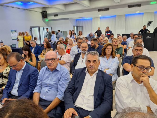 &Omicron; &Delta;ή&mu;&alpha;&rho;&chi;&omicron;&sigmaf; &Tau;&rho;ί&pi;&omicron;&lambda;&eta;&sigmaf; &Kappa;ώ&sigma;&tau;&alpha;&sigmaf; &Tau;&zeta;&iota;&omicron;ύ&mu;&eta;&sigmaf; &sigma;&tau;&eta;&nu; &epsilon;&kappa;&delta;ή&lambda;&omega;&sigma;&eta; &laquo;&Alpha;&pi;ό &tau;&omicron; &Pi;&alpha;&rho;ό&nu; &sigma;&tau;&omicron; &Mu;έ&lambda;&lambda;&omicron;&nu;: &Kappa;&lambda;&iota;&mu;&alpha;&tau;&iota;&kappa;ά &Omicron;&upsilon;&delta;έ&tau;&epsilon;&rho;&epsilon;&sigmaf; &Pi;ό&lambda;&epsilon;&iota;&sigmaf; &sigma;&epsilon; &Delta;&rho;ά&sigma;&eta;&raquo; &sigma;&tau;&eta; &Delta;&Epsilon;&Theta;