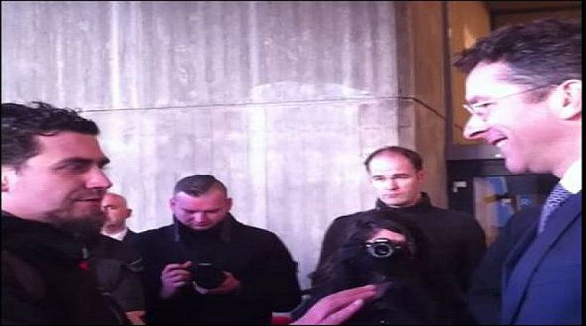 Ο Έλληνας φοιτητής που ... στρίμωξε τον Ντάισελμπλουμ! (vd)