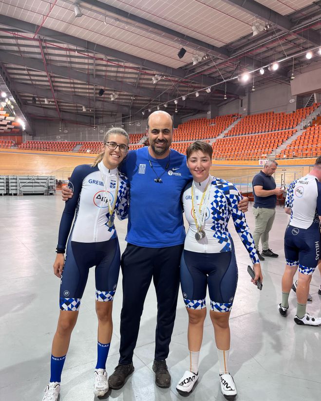 &Phi;&alpha;&rho;&phi;&alpha;&rho;ά &Kappa;&omega;&nu;&sigma;&tau;&alpha;&nu;&tau;ί&nu;&alpha; - &Pi;&omicron;&delta;&eta;&lambda;&alpha;&sigma;ί&alpha; | &Sigma;&pi;&omicron;&upsilon;&delta;&alpha;ί&epsilon;&sigmaf; &delta;&iota;&alpha;&kappa;&rho;ί&sigma;&epsilon;&iota;&sigmaf; &mu;&epsilon; &tau;&alpha; &chi;&rho;ώ&mu;&alpha;&tau;&alpha; &tau;&eta;&sigmaf; &Epsilon;&theta;&nu;&iota;&kappa;ή&sigmaf; &Epsilon;&lambda;&lambda;ά&delta;&omicron;&sigmaf; &sigma;&tau;&omicron; Plovdiv &tau;&eta;&sigmaf; &Beta;&omicron;&upsilon;&lambda;&gamma;&alpha;&rho;ί&alpha;&sigmaf;!