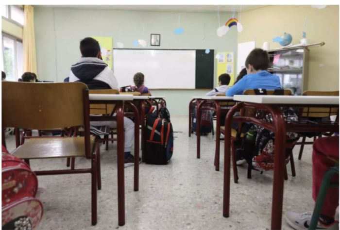 Τζανάκης: «Αν ανοίξουμε τα σχολεία θα κλείσουν μετά από ένα πενθήμερο με δεκαήμερο»