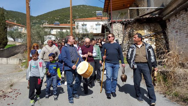 Με κουδούνια και τροκάνια αποχαιρέτησαν το χειμώνα στο Δάρα (vd)!