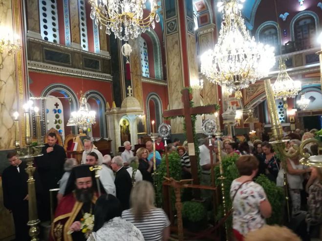 &Eta; &epsilon;&omicron;&rho;&tau;ή &tau;&omicron;&upsilon; &Tau;&iota;&mu;ί&omicron;&upsilon; &Sigma;&tau;&alpha;&upsilon;&rho;&omicron;ύ &sigma;&tau;&eta; &Mu;&eta;&tau;&rho;ό&pi;&omicron;&lambda;&eta; &Mu;&alpha;&nu;&tau;&iota;&nu;&epsilon;ί&alpha;&sigmaf; ... &mu;έ&sigma;&alpha; &alpha;&pi;ό &epsilon;&iota;&kappa;ό&nu;&epsilon;&sigmaf;!