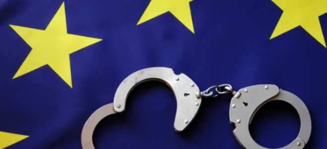 &Eta; &alpha;&sigma;&tau;&upsilon;&nu;&omicron;&mu;ί&alpha; έ&psi;&alpha;&chi;&nu;&epsilon; &alpha;&lambda;&lambda;&omicron;&delta;&alpha;&pi;ό &sigma;&epsilon; &Beta;έ&lambda;&gamma;&iota;&omicron; - &Iota;&sigma;&pi;&alpha;&nu;ί&alpha; &kappa;&alpha;&iota; ... &epsilon;&nu;&tau;&omicron;&pi;ί&sigma;&tau;&eta;&kappa;&epsilon; &sigma;&tau;&eta;&nu; &Alpha;&rho;&kappa;&alpha;&delta;ί&alpha;!