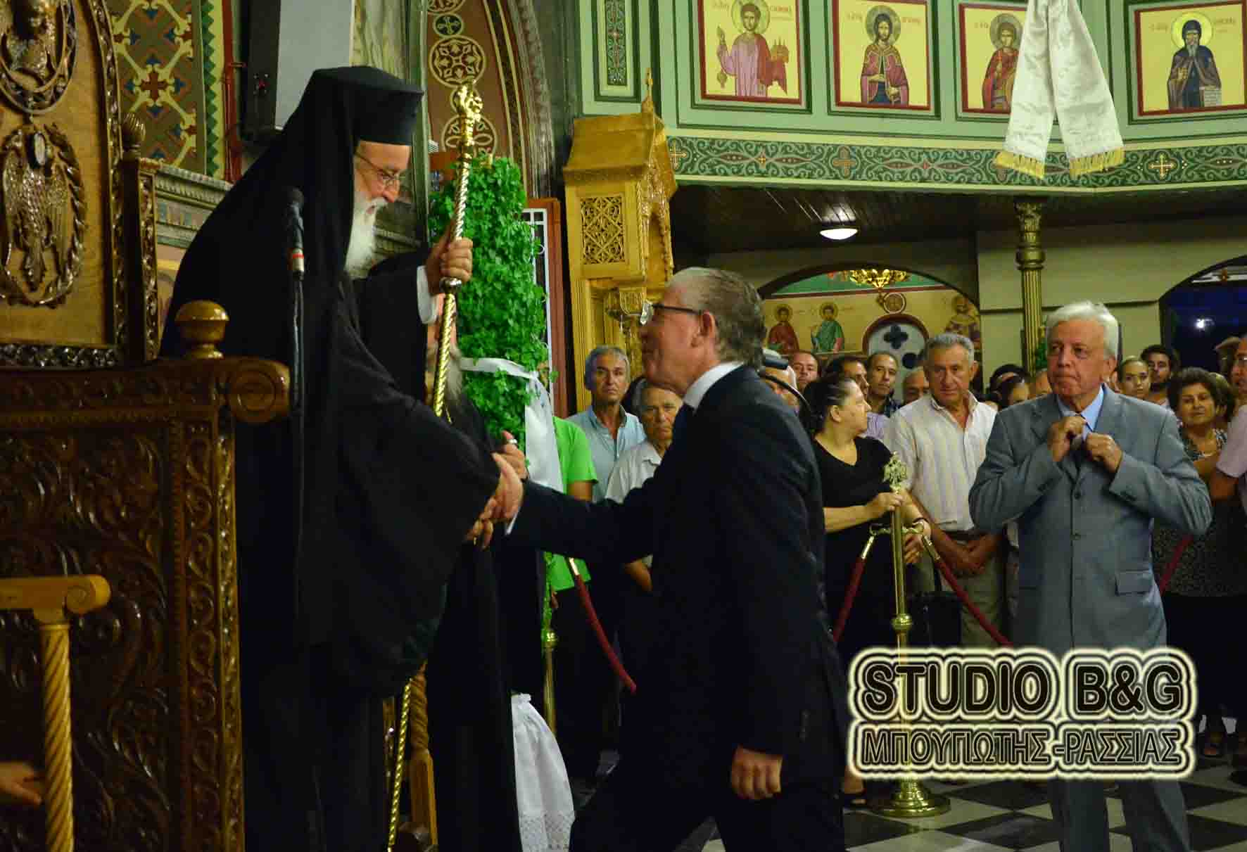 &Omicron; &Mu;&eta;&tau;&rho;&omicron;&pi;&omicron;&lambda;ί&tau;&eta;&sigmaf; &Mu;&alpha;&nu;&tau;&iota;&nu;&epsilon;ί&alpha;&sigmaf; &Alpha;&lambda;έ&xi;&alpha;&nu;&delta;&rho;&omicron;&sigmaf; &sigma;&tau;&omicron;&nu; &epsilon;&omicron;&rho;&tau;&alpha;&sigma;&mu;ό &tau;&omega;&nu; &Alpha;&gamma;ί&omega;&nu; &Alpha;&nu;&delta;&rho;&iota;&alpha;&nu;&omicron;ύ &kappa;&alpha;&iota; &Nu;&alpha;&tau;&alpha;&lambda;ί&alpha;&sigmaf; &sigma;&tau;&omicron; &Delta;&rho;έ&pi;&alpha;&nu;&omicron; &Nu;&alpha;&upsilon;&pi;&lambda;ί&alpha;&sigmaf; (&epsilon;&iota;&kappa;ό&nu;&epsilon;&sigmaf;)