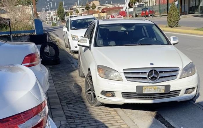 Easy Taxi | &Pi;&rho;&omicron;&lambda;&eta;&pi;&tau;&iota;&kappa;έ&sigmaf; &alpha;&pi;&epsilon;&nu;&tau;&omicron;&mu;ώ&sigma;&epsilon;&iota;&sigmaf; &sigma;&tau;&eta;&nu; &Tau;&rho;ί&pi;&omicron;&lambda;&eta; - &Sigma;&tau;ό&chi;&omicron;&sigmaf; &eta; &pi;&rho;&omicron;&sigma;&tau;&alpha;&sigma;ί&alpha; &tau;&eta;&sigmaf; &delta;&eta;&mu;ό&sigma;&iota;&alpha;&sigmaf; &upsilon;&gamma;&epsilon;ί&alpha;&sigmaf;