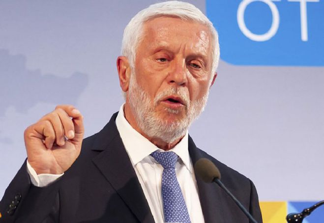 &Tau;&alpha;&tau;&omicron;ύ&lambda;&eta;&sigmaf;: &laquo;&Theta;&alpha; &delta;&iota;&alpha;&lambda;ύ&sigma;&omega; &tau;&omicron; &pi;&omicron;&lambda;&iota;&tau;&iota;&kappa;ό-&mu;&iota;&nu;&tau;&iota;&alpha;&kappa;ό &sigma;ύ&sigma;&tau;&eta;&mu;&alpha; &tau;&eta;&sigmaf; &sigma;&alpha;&pi;ί&lambda;&alpha;&sigmaf;&hellip; &pi;&omicron;&upsilon; &delta;&iota;&epsilon;&upsilon;&theta;ύ&nu;&epsilon;&iota; &tau;&eta;&nu; &Pi;&epsilon;&lambda;&omicron;&pi;ό&nu;&nu;&eta;&sigma;&omicron; &kappa;&alpha;&iota; &tau;&eta;&nu; &omicron;&delta;&eta;&gamma;&epsilon;ί &sigma;&epsilon; &mu;&alpha;&rho;&alpha;&sigma;&mu;ό&raquo;