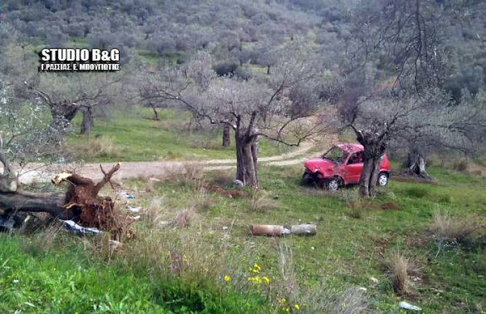 &Tau;&rho;&alpha;&gamma;&omega;&delta;ί&alpha; &sigma;&tau;&eta;&nu; &Alpha;&rho;&gamma;&omicron;&lambda;ί&delta;&alpha; - &Nu;&epsilon;&kappa;&rho;ό&sigmaf; 17&chi;&rho;&omicron;&nu;&omicron;&sigmaf; &sigma;&epsilon; &tau;&rho;&omicron;&chi;&alpha;ί&omicron;