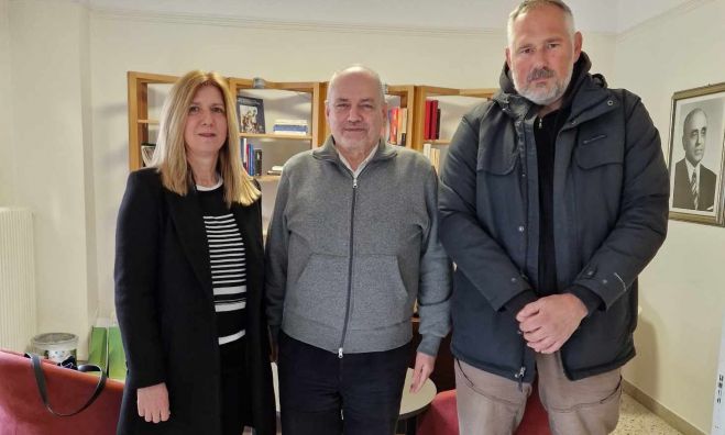 &Sigma;&upsilon;&nu;ά&nu;&tau;&eta;&sigma;&eta; &Pi;&alpha;&pi;&alpha;&eta;&lambda;&iota;&omicron;ύ &mu;&epsilon; Έ&nu;&omega;&sigma;&eta; &Alpha;&sigma;&tau;&upsilon;&nu;&omicron;&mu;&iota;&kappa;ώ&nu; &Upsilon;&pi;&alpha;&lambda;&lambda;ή&lambda;&omega;&nu;: "&Sigma;&tau;&eta;&nu; &Alpha;&rho;&kappa;&alpha;&delta;ί&alpha; &upsilon;&pi;ά&rho;&chi;&omicron;&upsilon;&nu; 70 &kappa;&alpha;&iota; &pi;&lambda;έ&omicron;&nu; &omicron;&rho;&gamma;&alpha;&nu;&iota;&kappa;ά &kappa;&epsilon;&nu;ά, &alpha;&kappa;&omicron;&lambda;&omicron;&upsilon;&theta;&omicron;ύ&nu; &pi;&omicron;&lambda;&lambda;έ&sigmaf; &sigma;&upsilon;&nu;&tau;&alpha;&xi;&iota;&omicron;&delta;&omicron;&tau;ή&sigma;&epsilon;&iota;&sigmaf;"