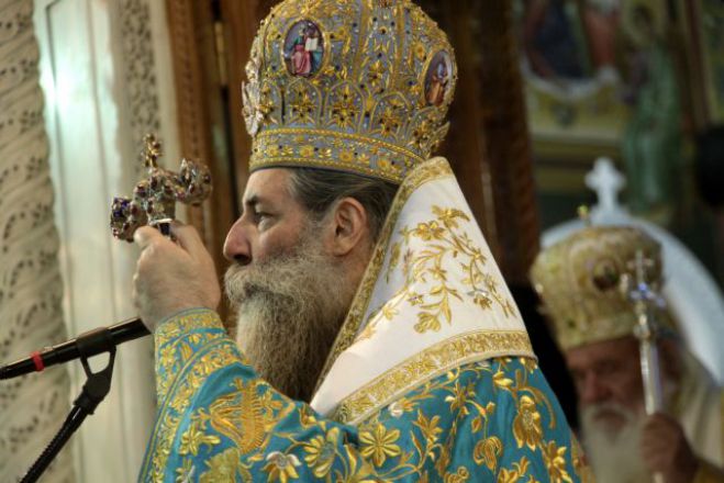 &Mu;&epsilon; &epsilon;&iota;&sigma;ή&gamma;&eta;&sigma;&eta; &tau;&omicron;&upsilon; &Mu;&eta;&tau;&rho;&omicron;&pi;&omicron;&lambda;ί&tau;&eta; &Pi;&epsilon;&iota;&rho;&alpha;&iota;ά | &Epsilon;&kappa;&tau;ό&sigmaf; &Epsilon;&kappa;&kappa;&lambda;&eta;&sigma;ί&alpha;&sigmaf; &omicron;&iota; &beta;&omicron;&upsilon;&lambda;&epsilon;&upsilon;&tau;έ&sigmaf; &pi;&omicron;&upsilon; &psi;ή&phi;&iota;&sigma;&alpha;&nu; &laquo;&nu;&alpha;&iota;&raquo; &sigma;&tau;&omicron;&nu; &gamma;ά&mu;&omicron; &tau;&omega;&nu; &omicron;&mu;ό&phi;&upsilon;&lambda;&omega;&nu;
