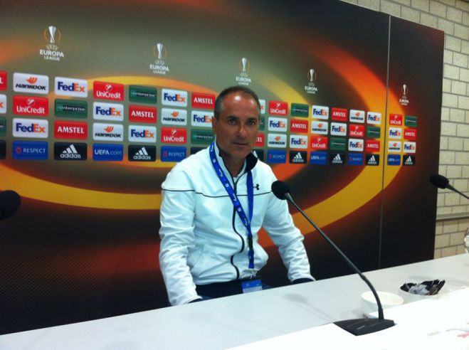 &Nu;έ&omicron;&sigmaf; &pi;&rho;&omicron;&pi;&omicron;&nu;&eta;&tau;ή&sigmaf; &tau;&eta;&sigmaf; &Alpha;&Epsilon;&Kappa; &Tau;&rho;ί&pi;&omicron;&lambda;&eta;&sigmaf; &omicron; &Beta;&alpha;&sigma;ί&lambda;&eta;&sigmaf; &Kappa;&omicron;ύ&beta;&alpha;&lambda;&eta;&sigmaf;