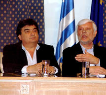 &Gamma;ό&nu;&tau;&iota;&kappa;&alpha; &kappa;&alpha;&iota; &Pi;&epsilon;&tau;&rho;ά&kappa;&omicron; &laquo;έ&delta;&epsilon;&iota;&xi;&epsilon;&raquo; &omega;&sigmaf; &upsilon;&pi;&epsilon;&upsilon;&theta;ύ&nu;&omicron;&upsilon;&sigmaf;
&gamma;&iota;&alpha; &tau;&alpha; &epsilon;&pi;&epsilon;&iota;&sigma;ό&delta;&iota;&alpha; &omicron; &Pi;&epsilon;&rho;&iota;&phi;&epsilon;&rho;&epsilon;&iota;ά&rho;&chi;&eta;&sigmaf;!